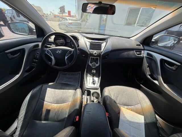 Used 2012 Hyundai Elantra Limited w/ Technology Pkg 5 FWD image 17