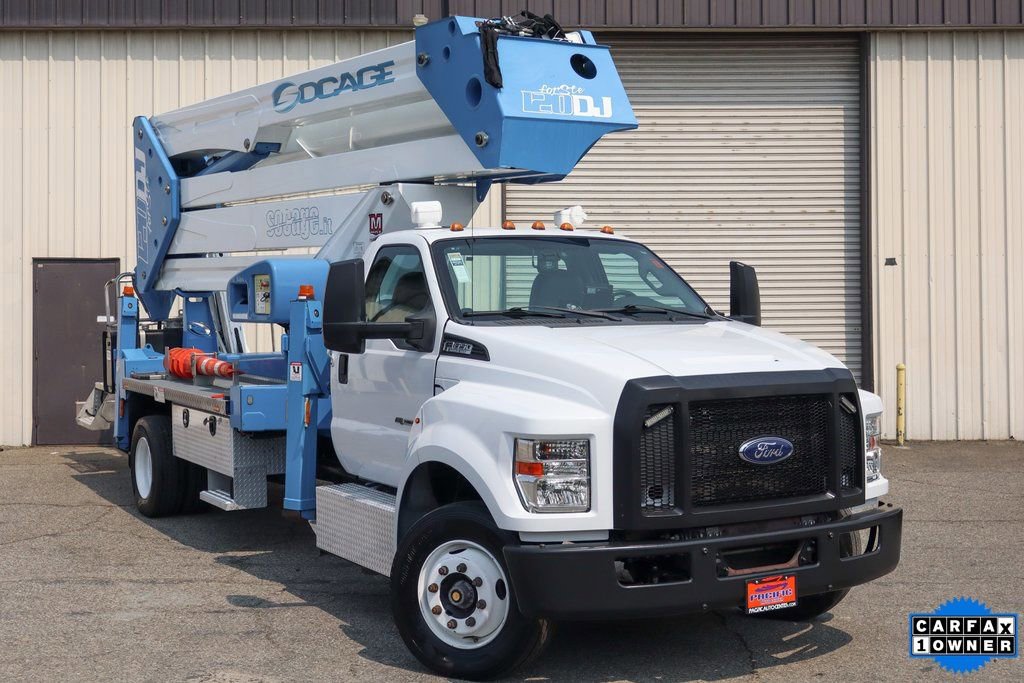 Used 2019 Ford F650 2WD Regular Cab Super Duty image 2
