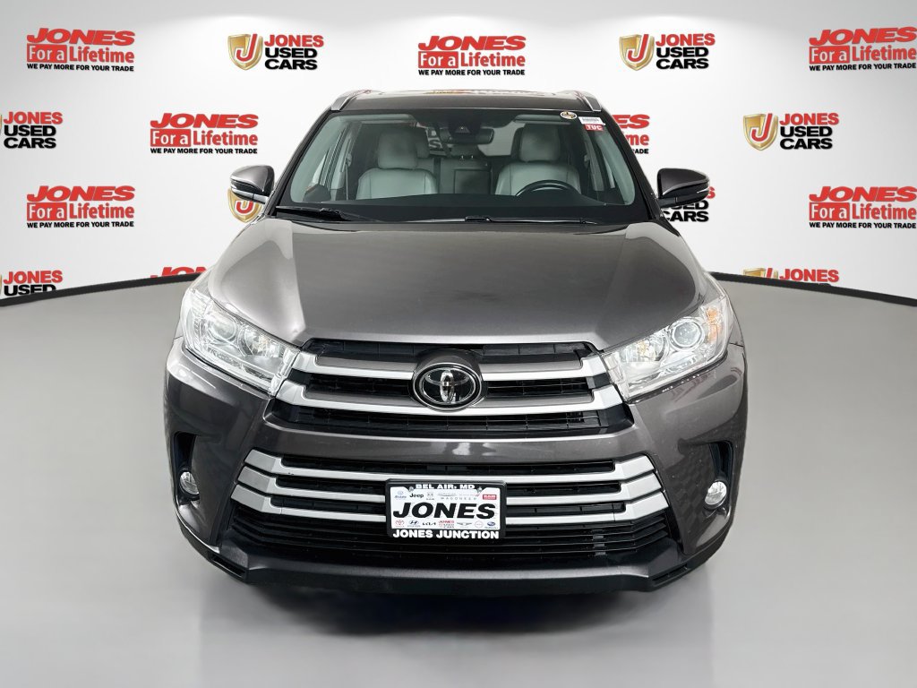 Certified 2019 Toyota Highlander XLE AWD/4WD image 12