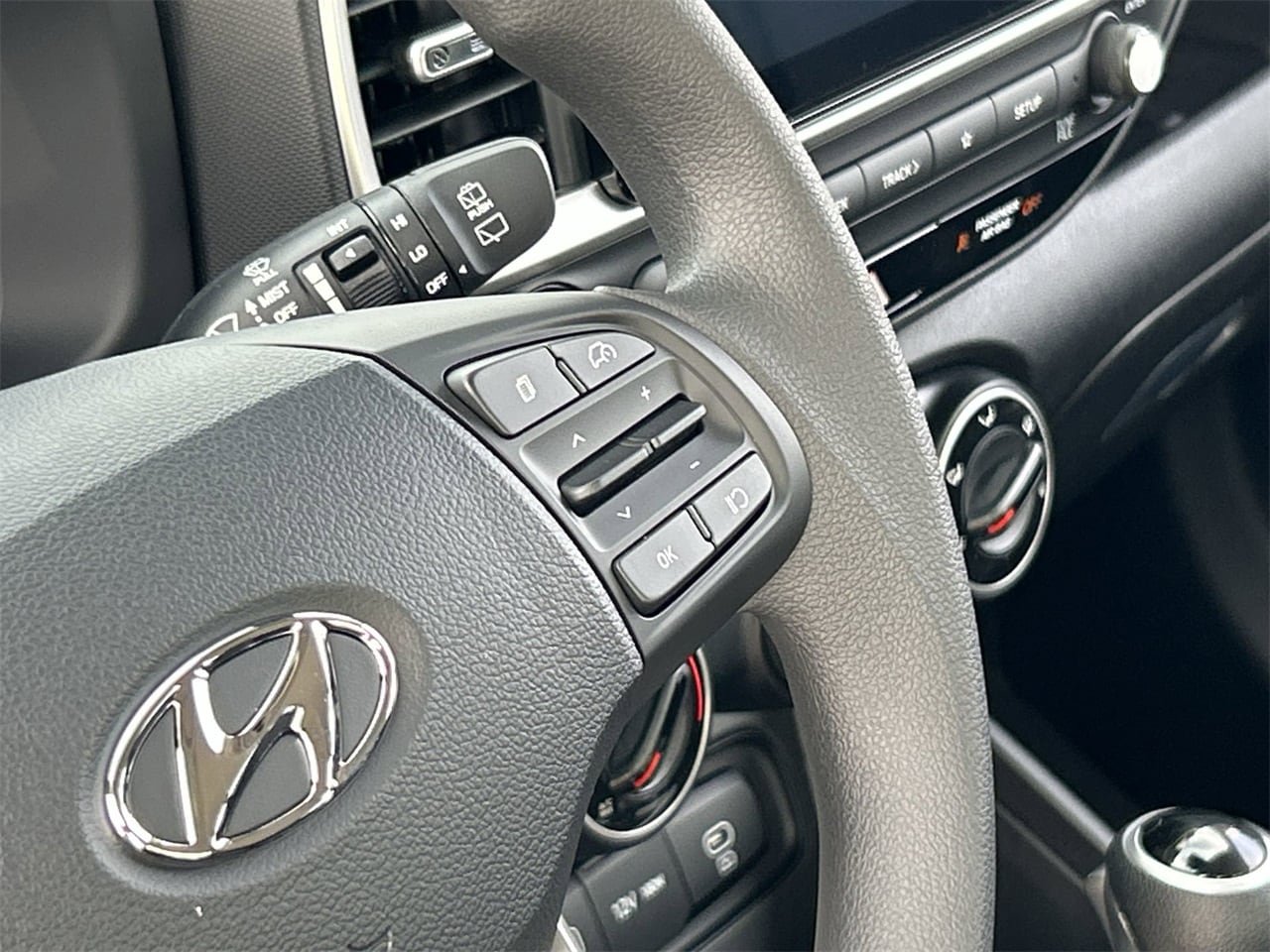 New 2026 Hyundai Venue SE FWD image 23