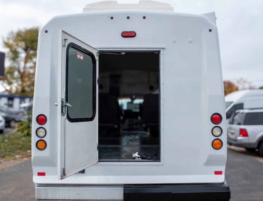 Used 2016 Ford E-450 and Econoline 450 Super Duty w/ Shuttle Bus Prep Package image 21