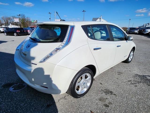 Used 2014 Nissan Leaf SV image 7