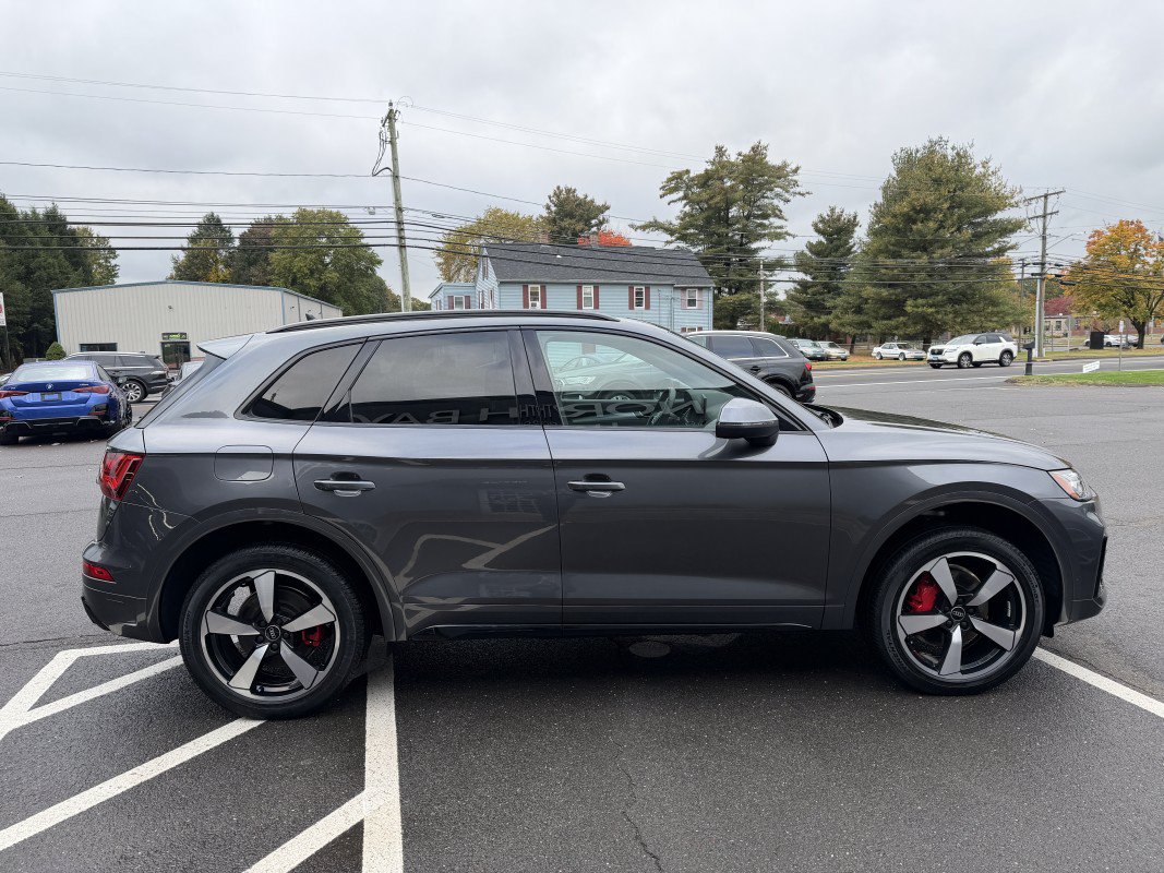 Used 2024 Audi Q5 2.0T Premium Plus w/ Premium Plus Package AWD/4WD image 6