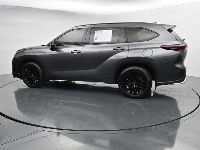 Used 2024 Toyota Highlander XSE AWD/4WD image 6