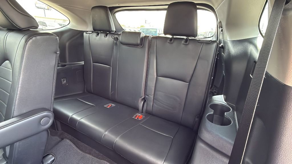 Used 2023 Toyota Highlander XLE image 15