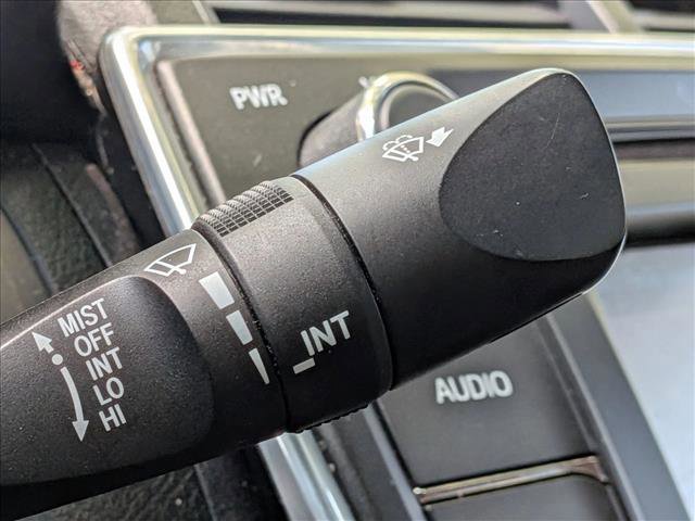 Used 2016 Toyota Camry SE image 11