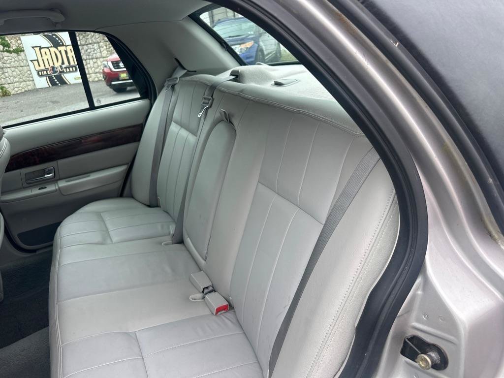 Used 2005 Mercury Grand Marquis LS RWD image 20