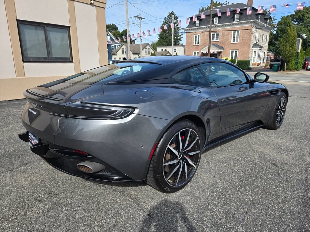 Used 2018 Aston Martin DB11 Coupe RWD image 3