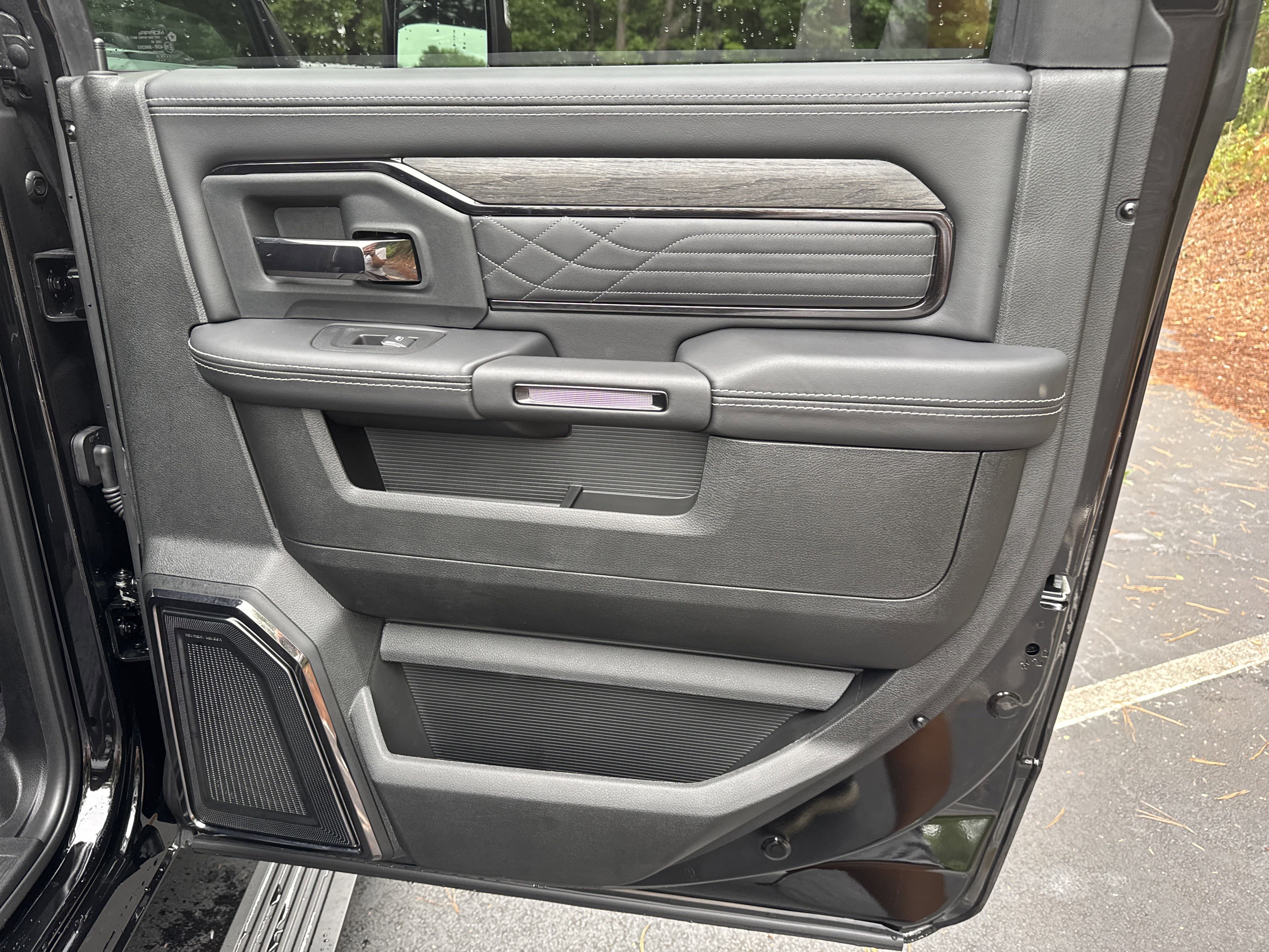 New 2025 RAM 2500 Limited image 22