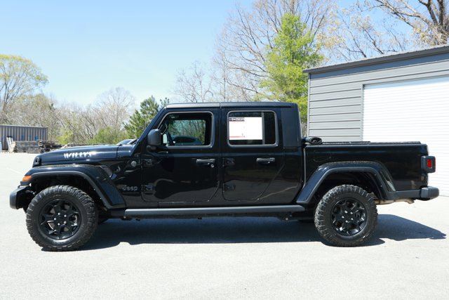 Used 2023 Jeep Gladiator Willys AWD/4WD image 10