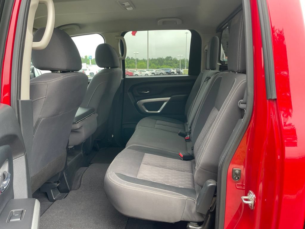 Used 2022 Nissan Titan SV RWD image 13