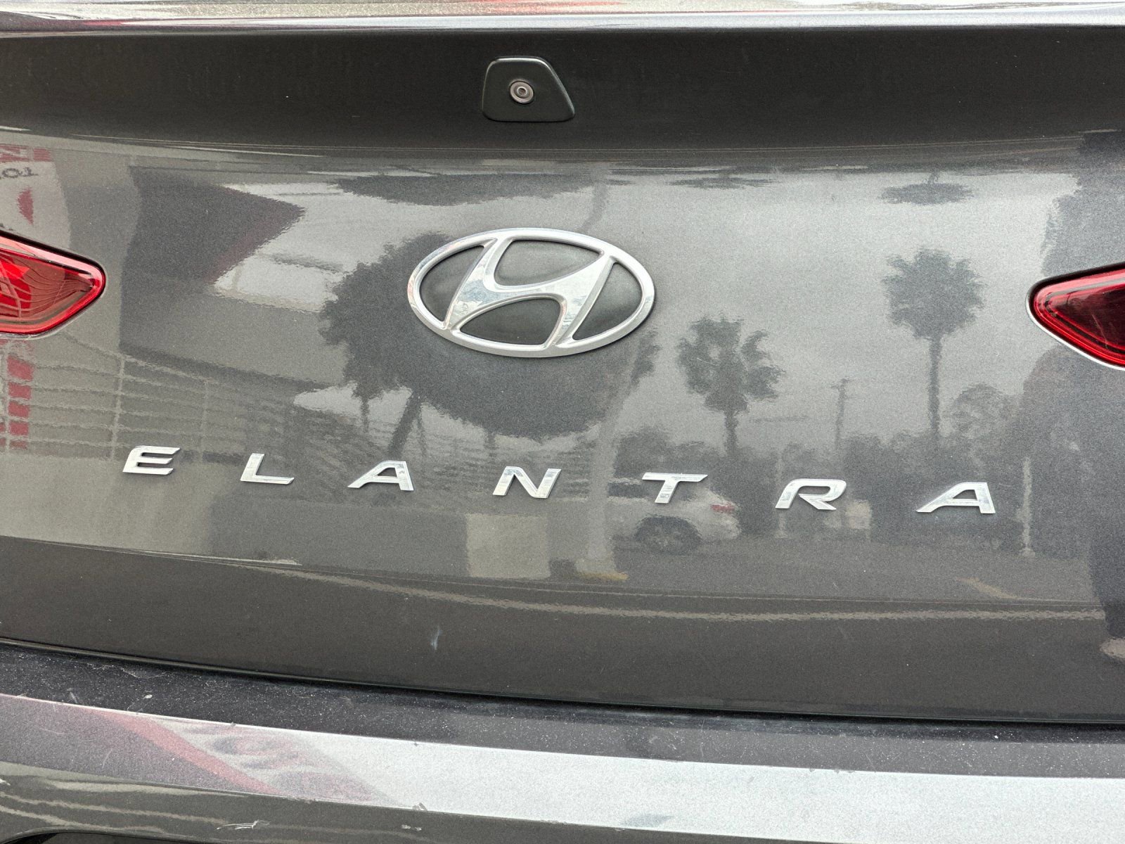Used 2020 Hyundai Elantra Value Edition w/ Cargo Package (C1) FWD image 24