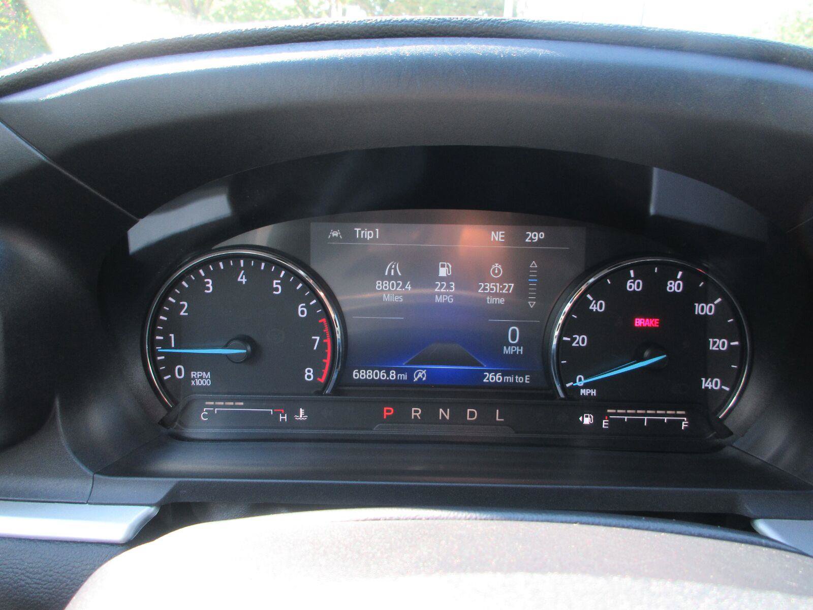 Used 2021 Ford Explorer XLT RWD image 13