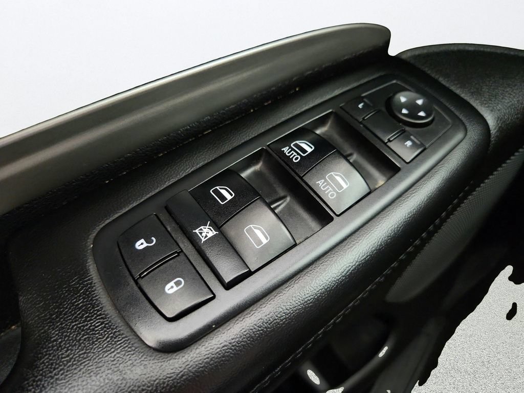 Used 2018 Dodge Durango SXT w/ Quick Order Package 2BB AWD/4WD image 18