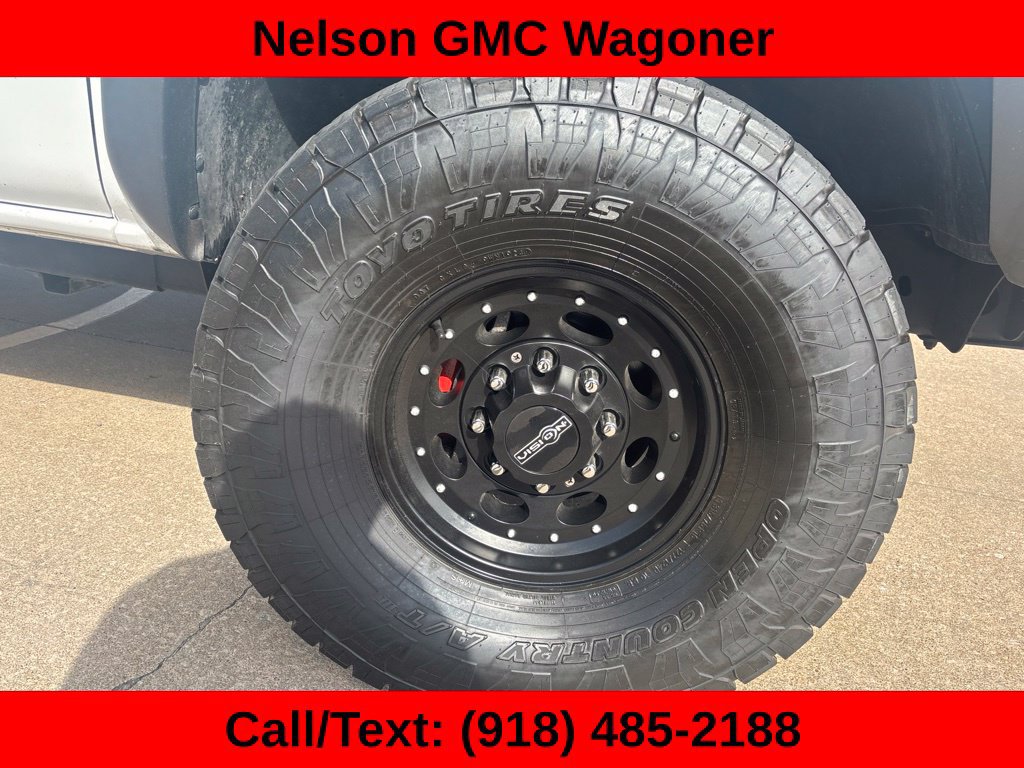 Used 2004 Chevrolet Silverado 3500 4x4 Crew Cab w/ Heavy-Duty Power Package image 16