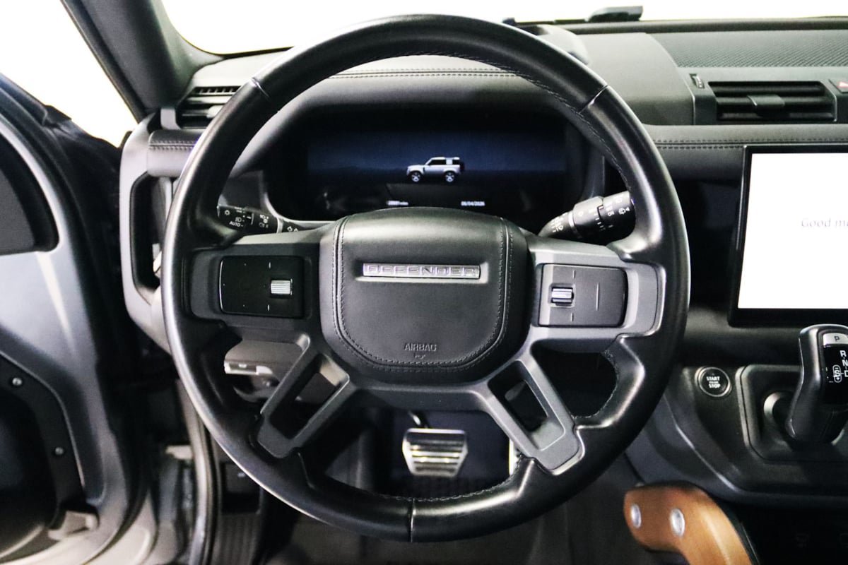Used 2023 Land Rover Defender 90 X AWD/4WD image 43