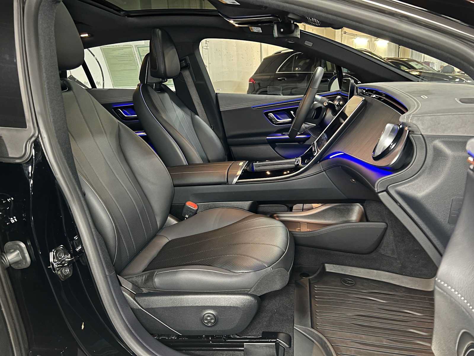 Certified 2026 Mercedes-Benz EQE 320 4MATIC Sedan image 12