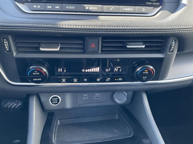 Used 2023 Nissan Rogue SV image 15