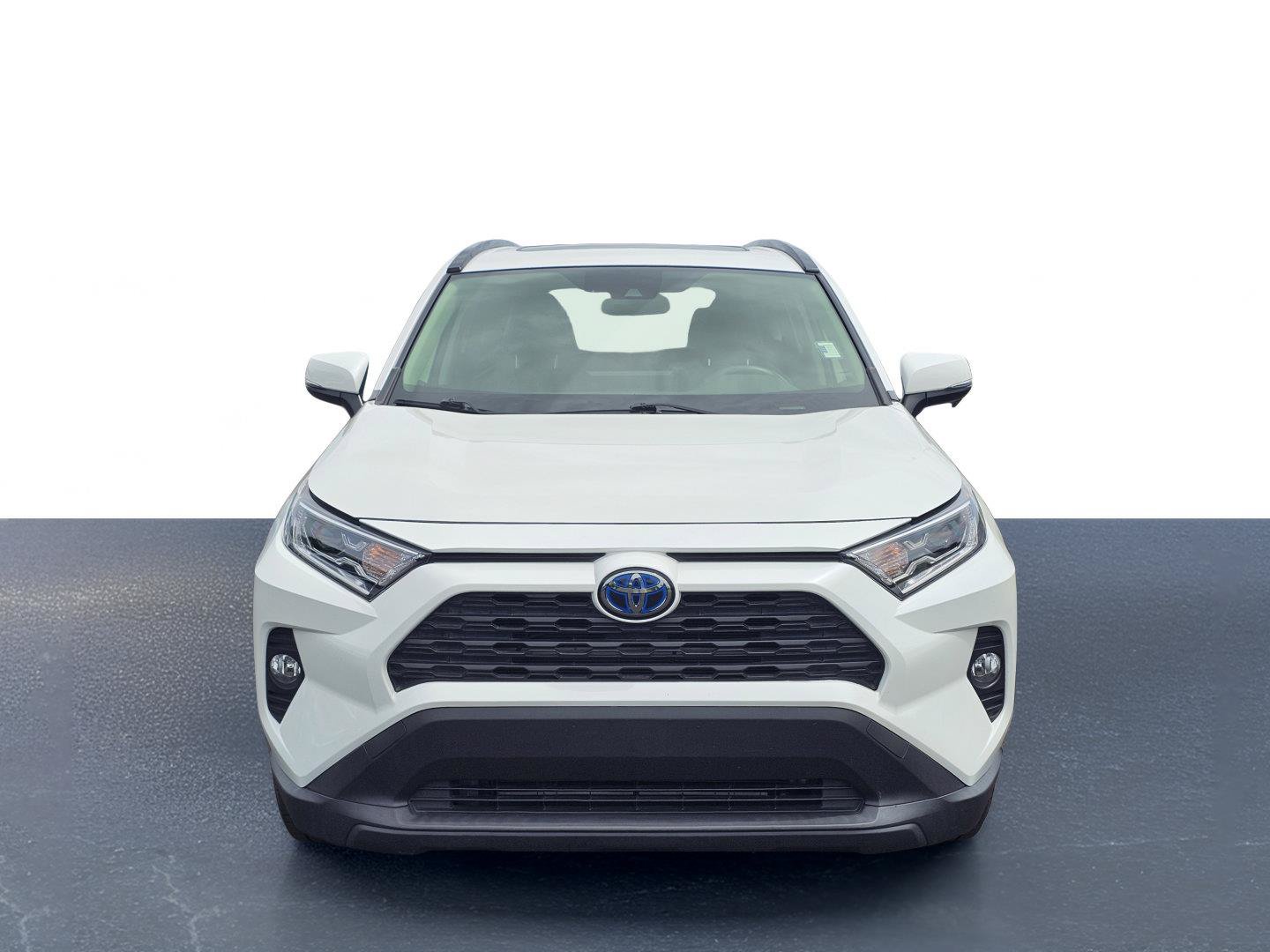 Used 2021 Toyota RAV4 XLE Premium AWD/4WD image 2