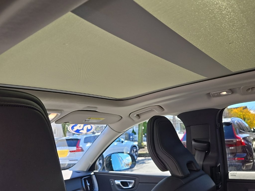 Certified 2024 Volvo XC60 B5 Core w/ Climate Package AWD/4WD image 20