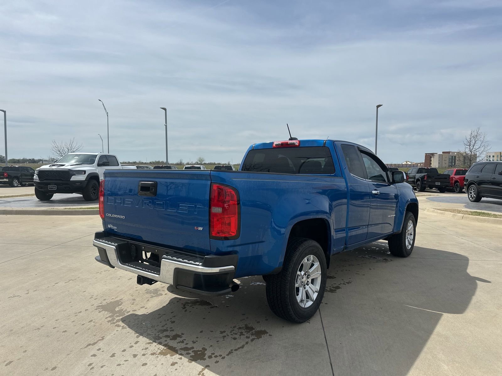 Used 2022 Chevrolet Colorado LT w/ Chrome Appearance Package image 5