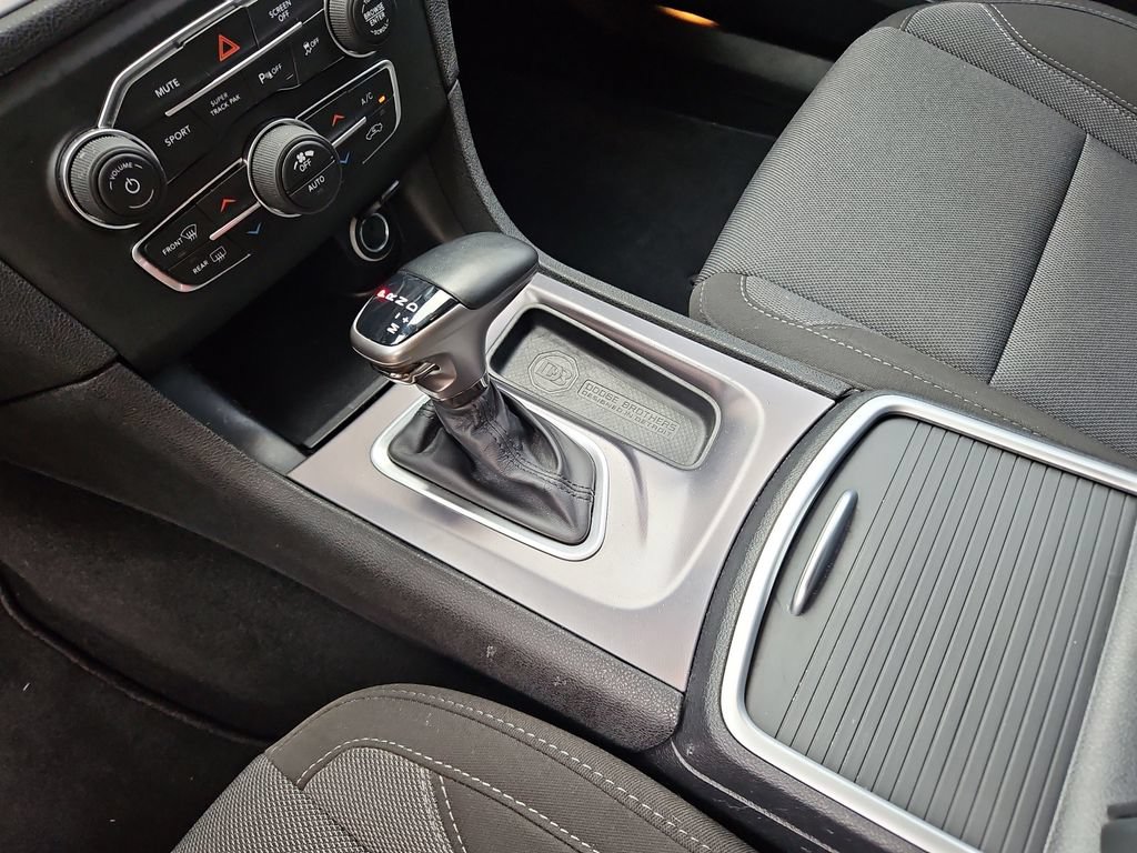 Used 2020 Dodge Charger SXT AWD/4WD image 19