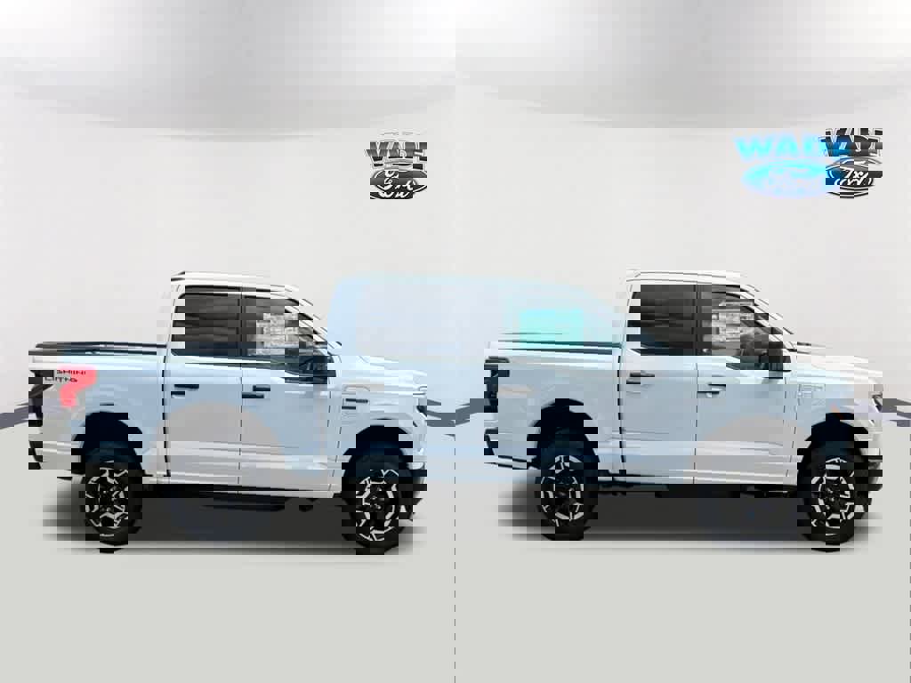 New 2023 Ford F150 Lightning Lariat image 4
