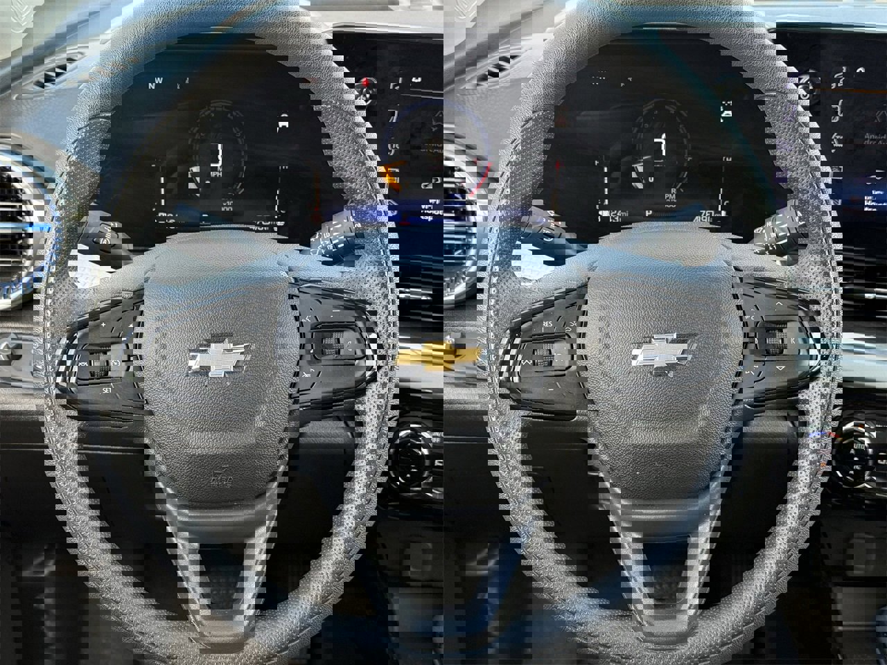 Certified 2025 Chevrolet Trax LT image 12