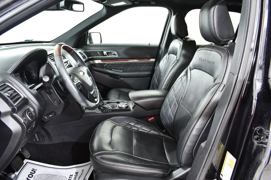 Used 2019 Ford Explorer Platinum AWD/4WD image 6