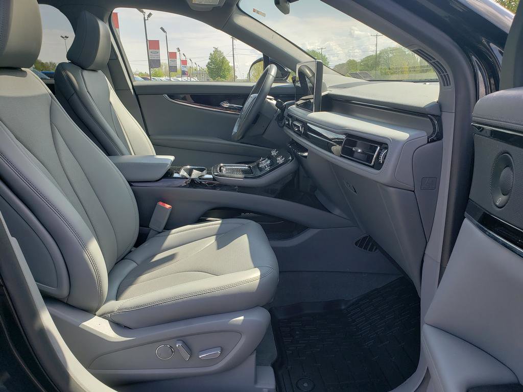 Used 2021 Lincoln Nautilus Reserve w/ Equipment Group 201A AWD/4WD image 18