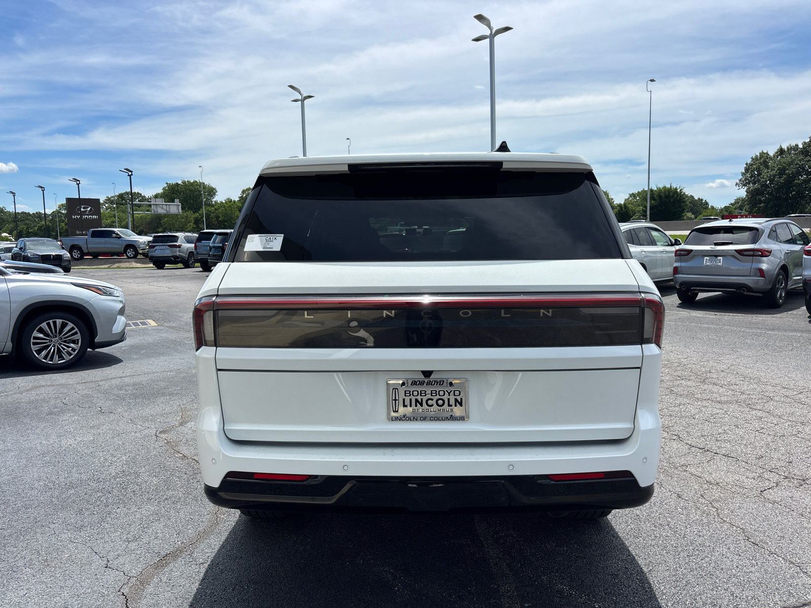 New 2026 Lincoln Navigator Reserve w/ Jet Appearance Package AWD/4WD image 6