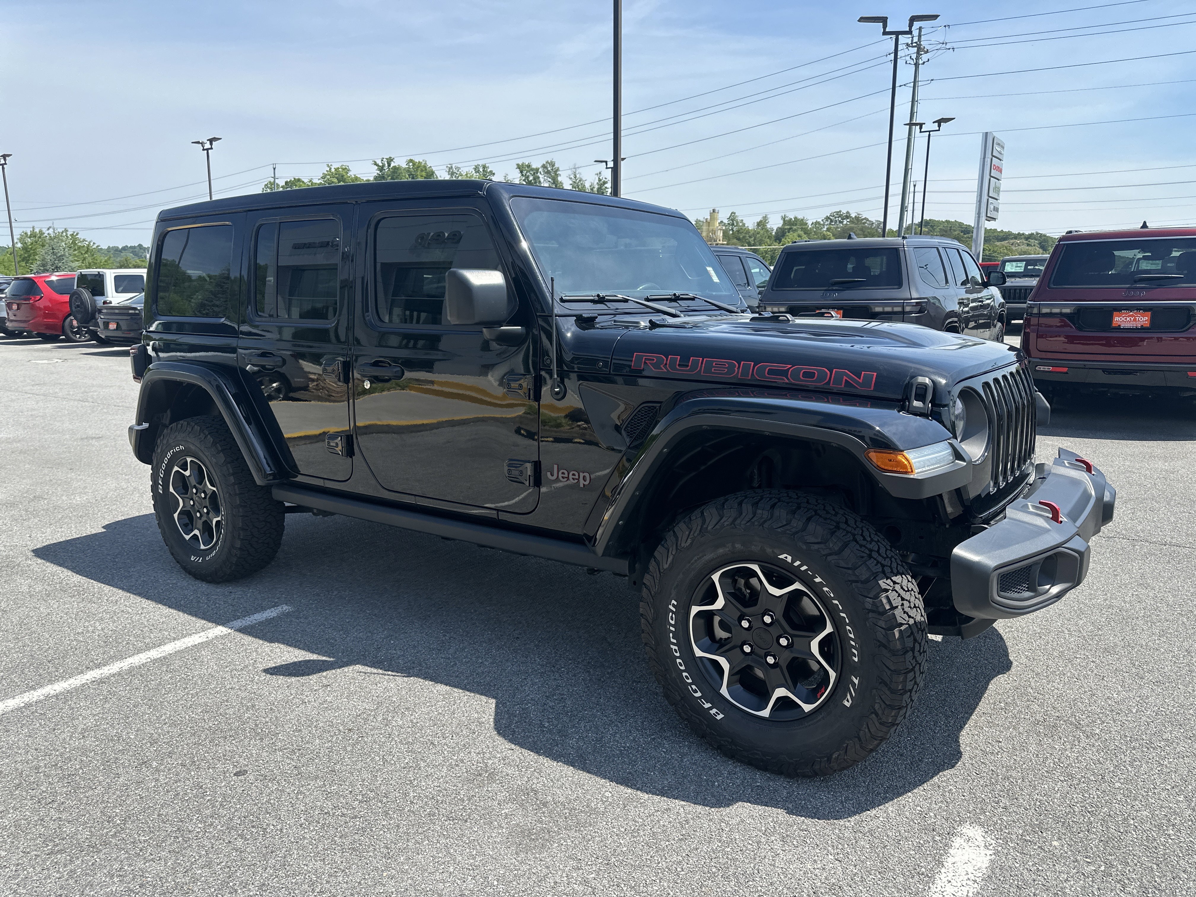 Used 2023 Jeep Wrangler Unlimited Rubicon w/ LED Lighting Group AWD/4WD image 7