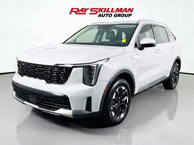 Used 2025 Kia Sorento S AWD/4WD image 3