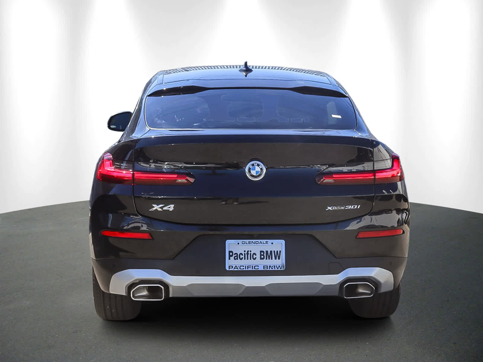 Used 2025 BMW X4 xDrive30i w/ Premium Package image 5