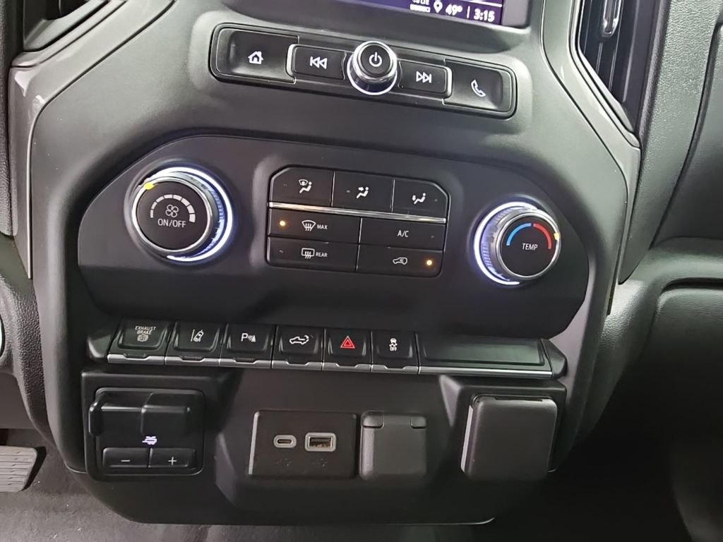 Used 2024 Chevrolet Silverado 2500 Custom w/ Custom Value Package image 17