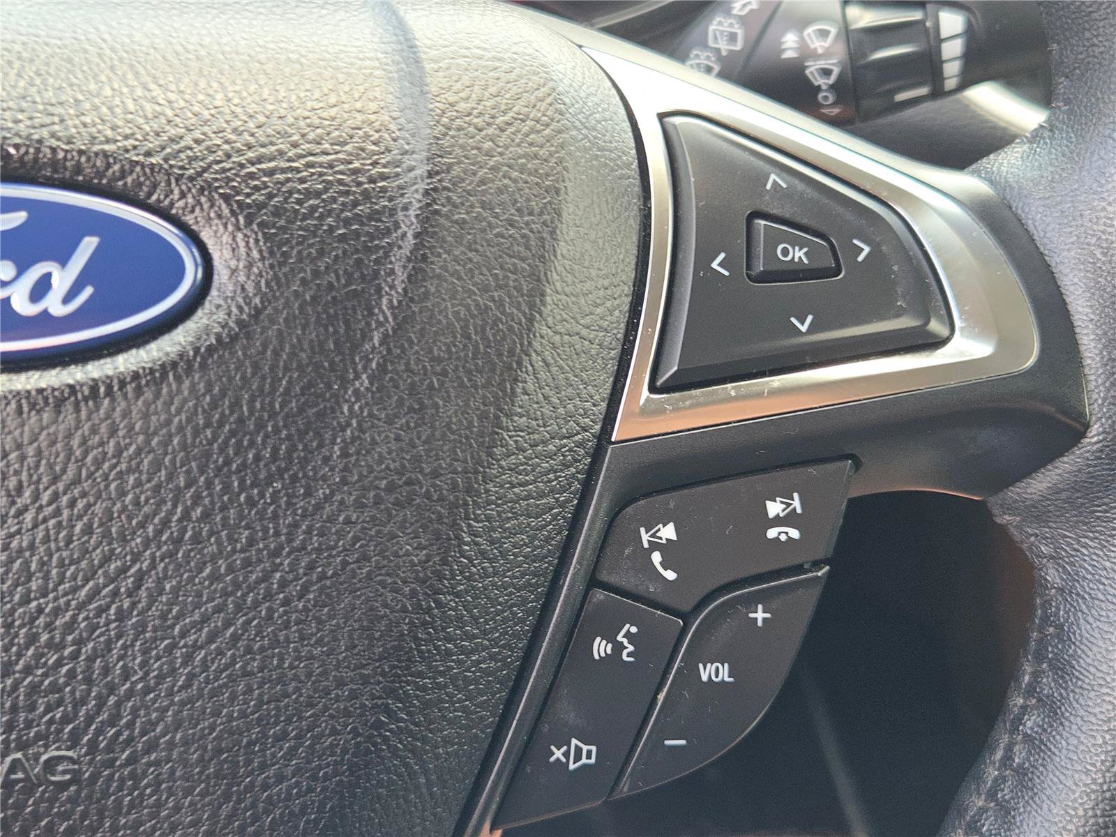 Used 2022 Ford Edge SEL w/ Sport Appearance Package AWD/4WD image 13