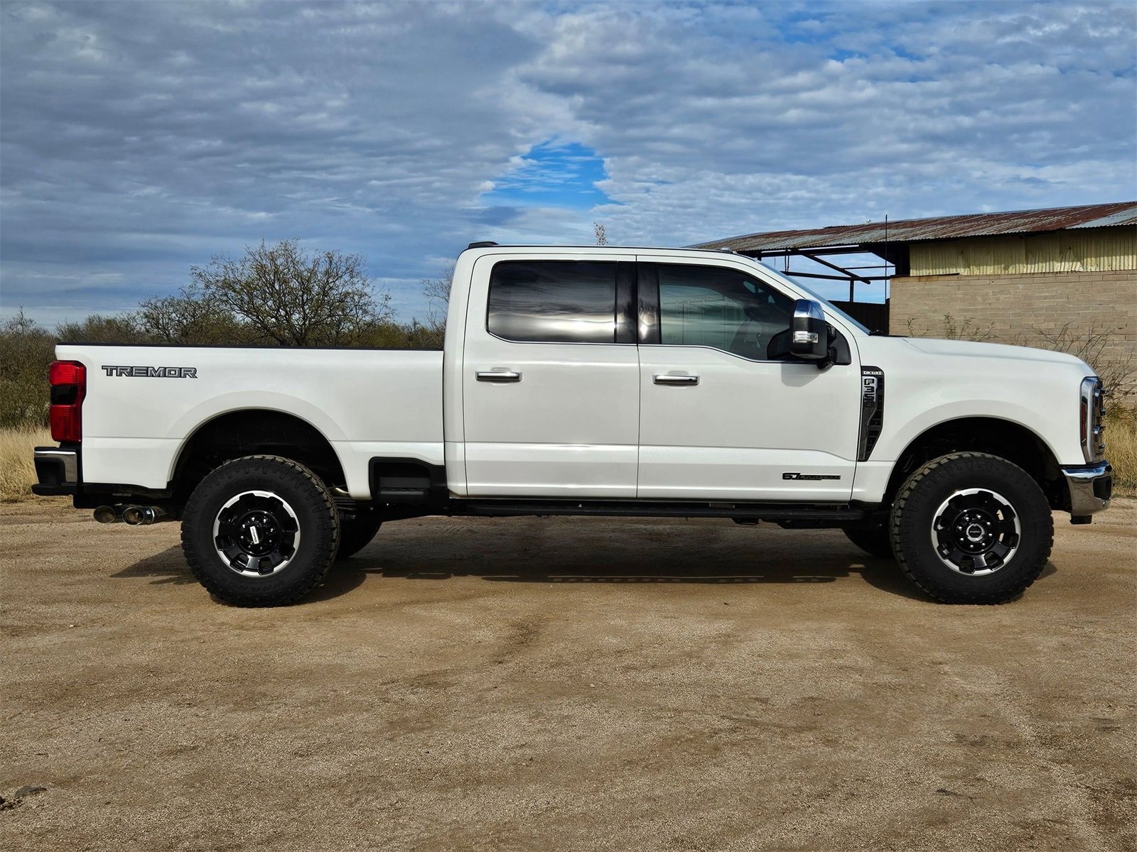 New 2026 Ford F350 King Ranch w/ Tremor Off-Road Package image 4