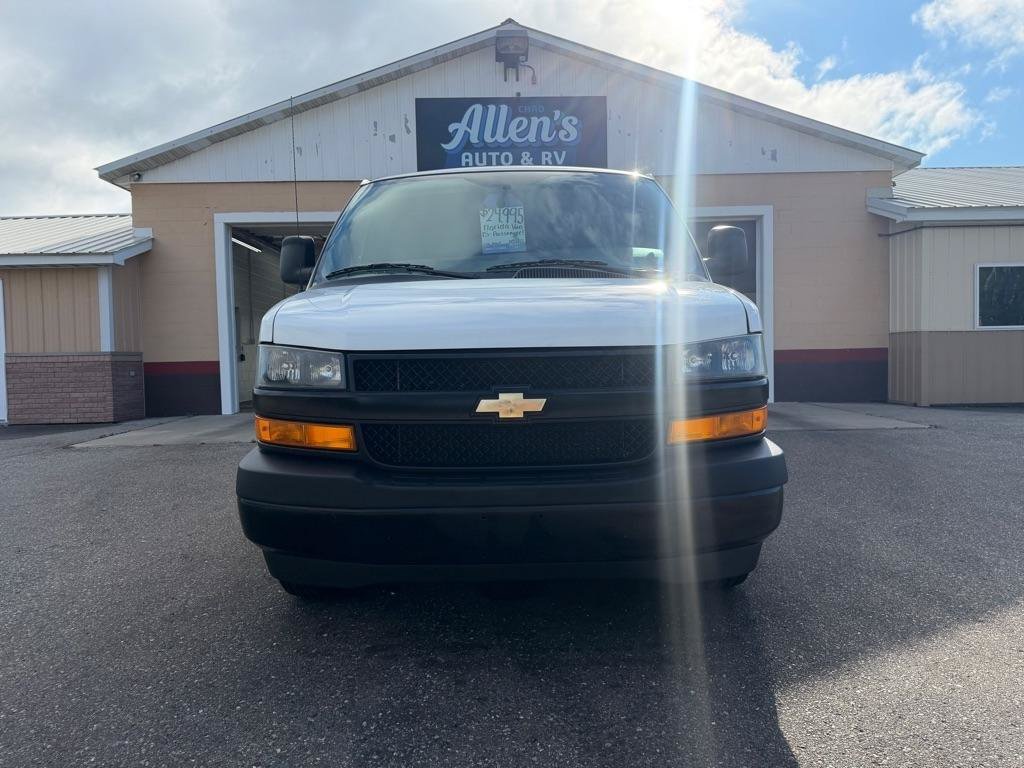 Used 2023 Chevrolet Express 3500 LS RWD image 2