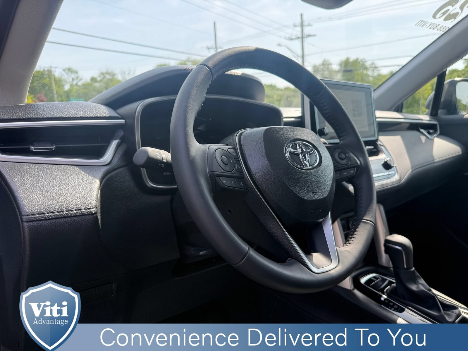 Used 2025 Toyota Corolla Cross XLE w/ Convenience Package AWD/4WD image 17