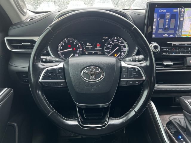 Used 2020 Toyota Highlander Platinum image 21
