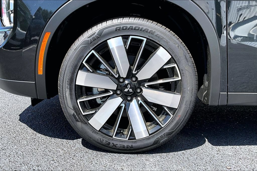 New 2026 Mitsubishi Outlander SE FWD image 13