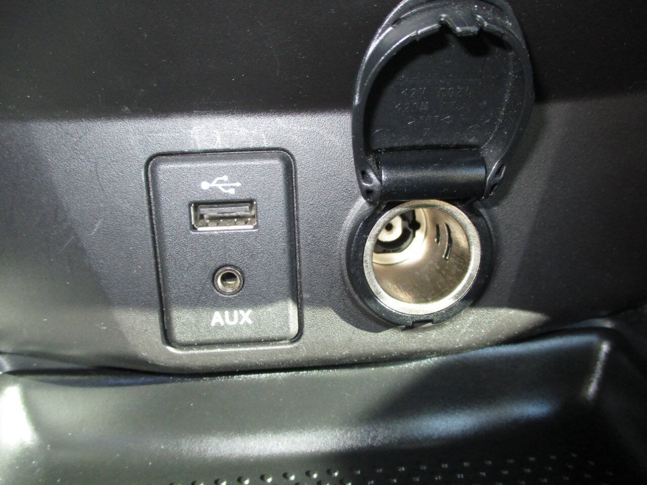 Used 2016 Nissan Rogue S AWD/4WD image 19