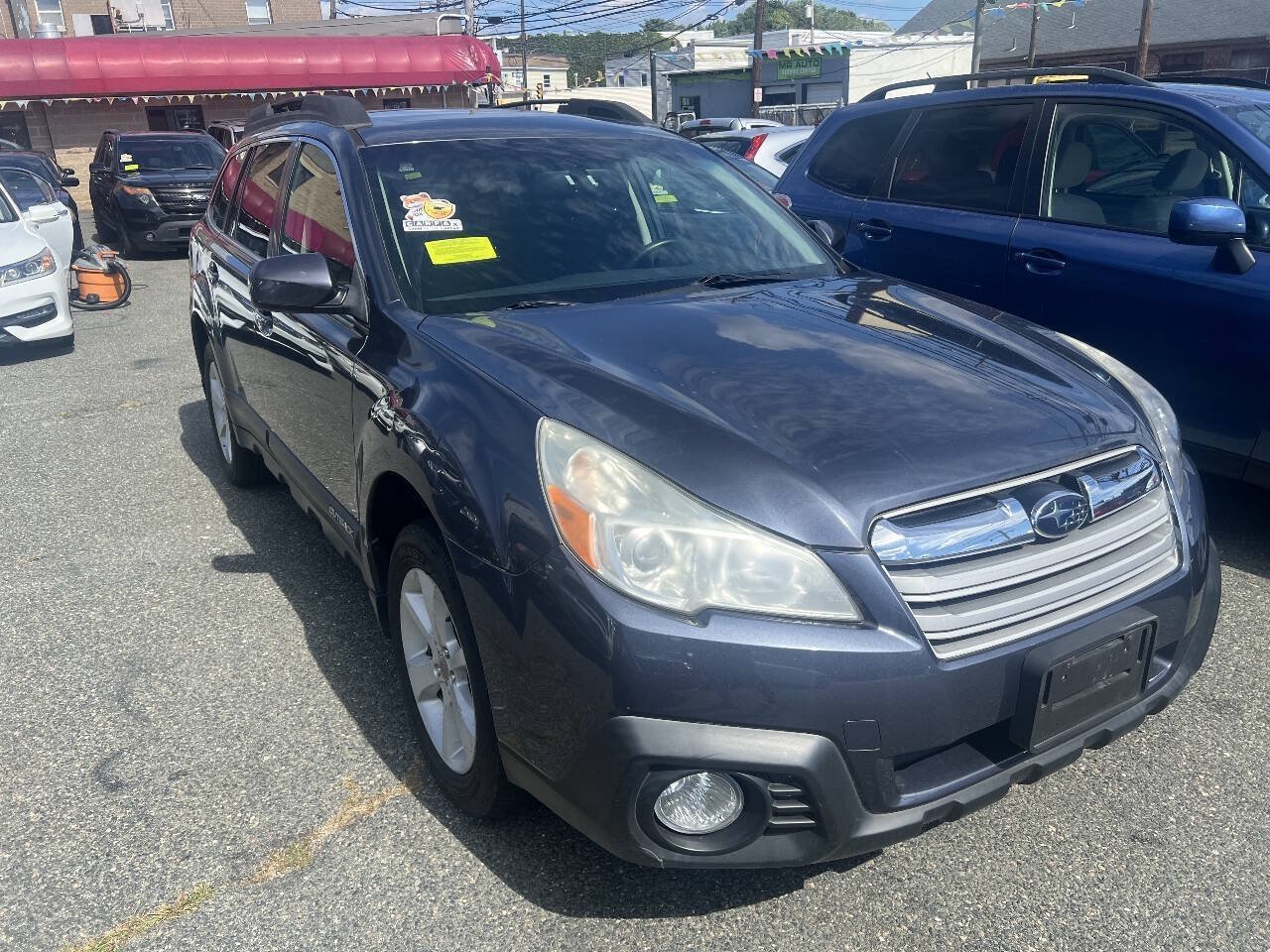 Used 2014 Subaru Outback 2.5i Premium AWD/4WD image 2