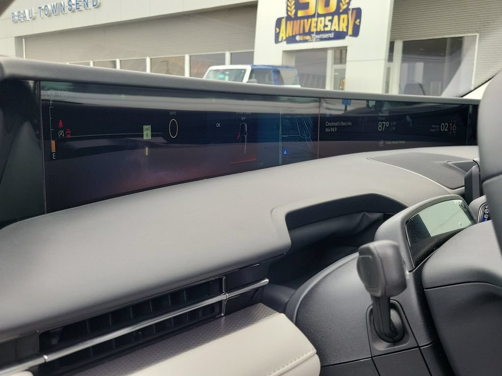 New 2026 Lincoln Nautilus Premier AWD/4WD image 22