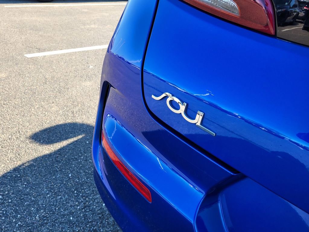 Used 2021 Kia Soul GT-Line FWD image 6