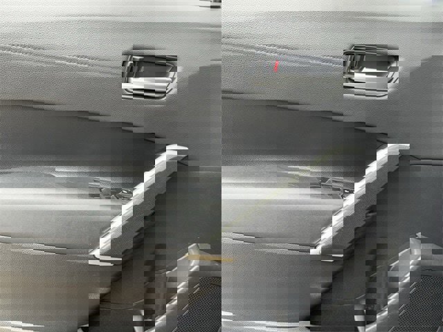 Used 2023 Toyota Corolla Cross XLE image 27