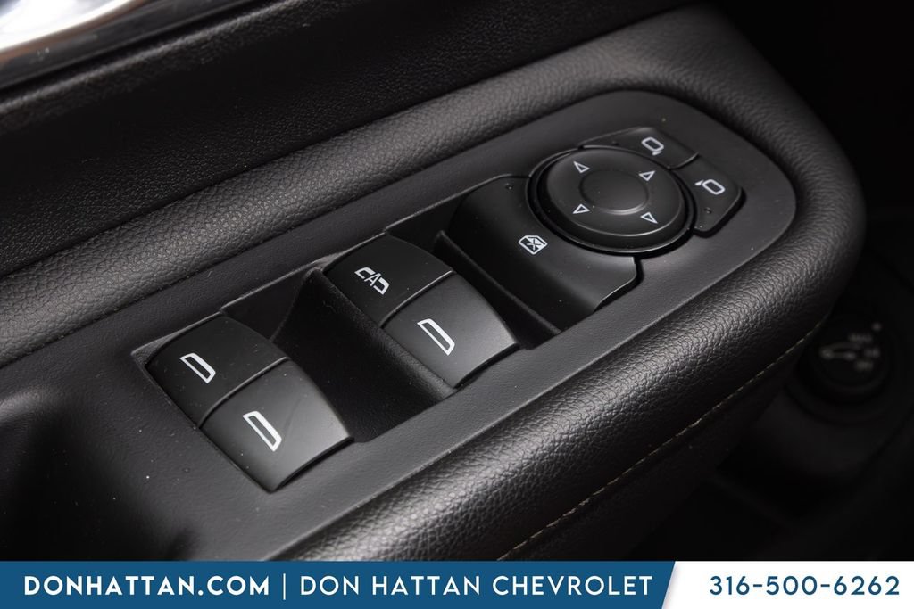Used 2023 GMC Terrain SLT FWD image 11