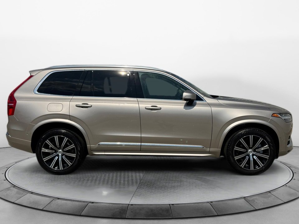 Certified 2024 Volvo XC90 B6 Plus w/ Protection Package AWD/4WD image 8