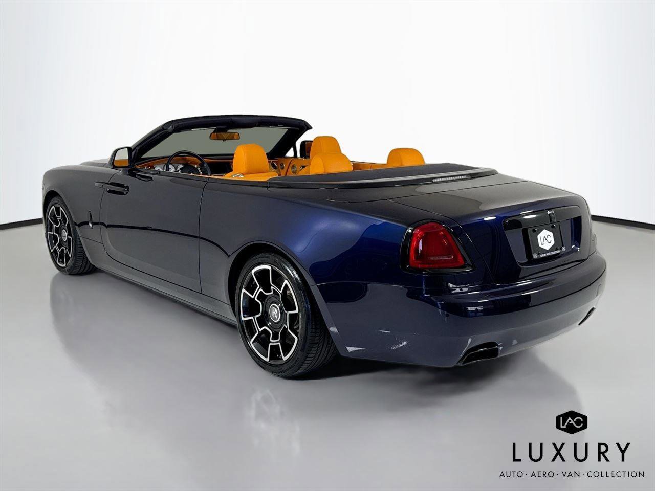 Used 2021 Rolls-Royce Dawn image 8