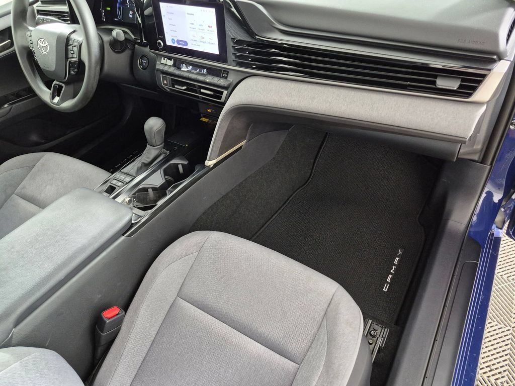 Used 2025 Toyota Camry LE FWD image 29